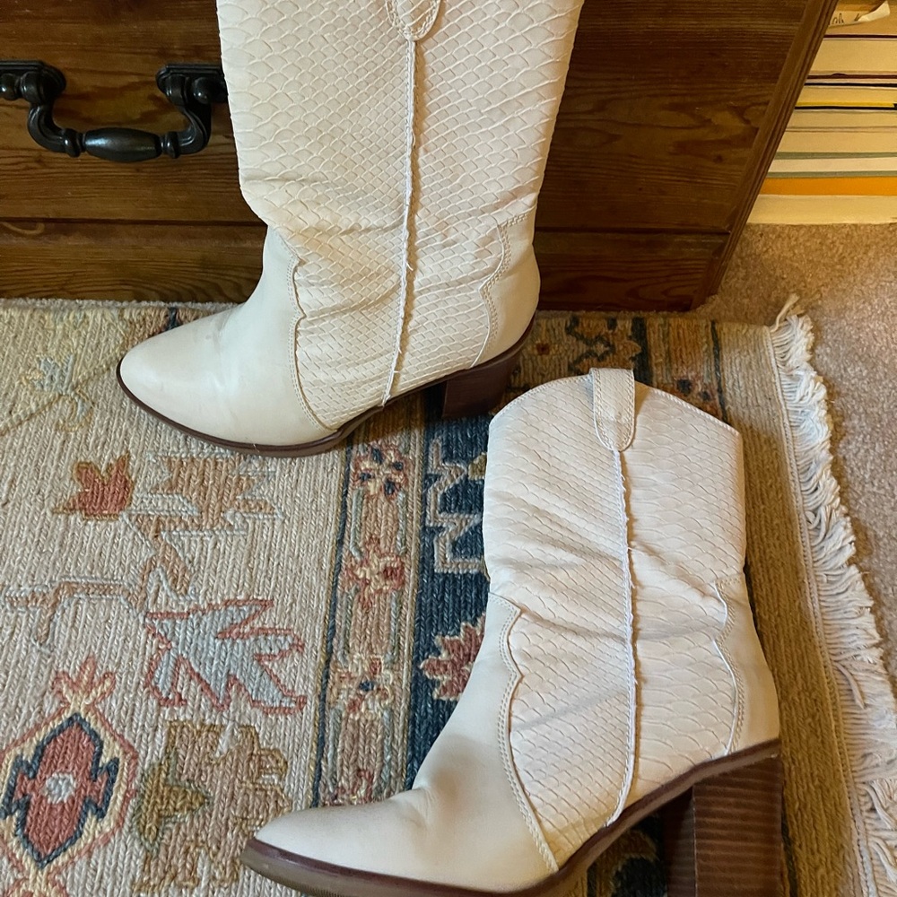 Ivory boot with python print stitching - Picture 2 of 2